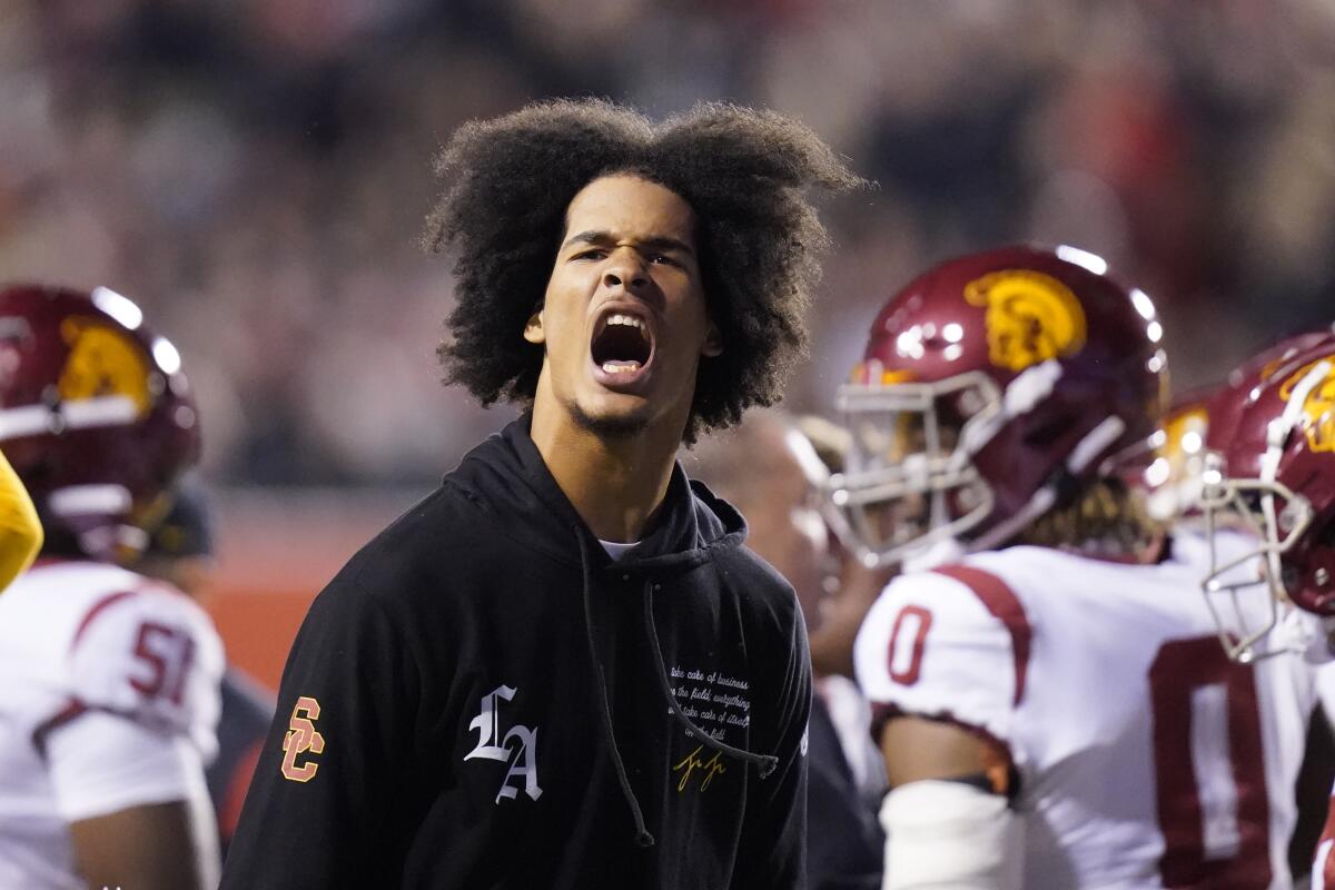 USC linebacker Eric Gentry reacts on the sideline during a game against Utah in 2022.
