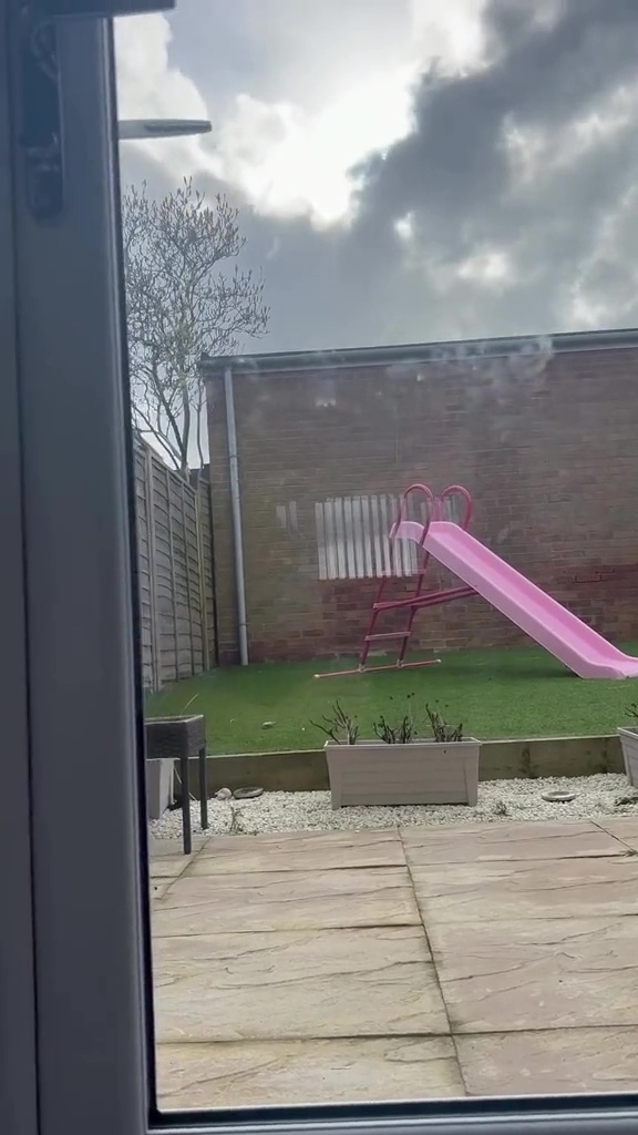 There's a new all-in-one tool on the market that people are swearing by for making window cleaning a doddle