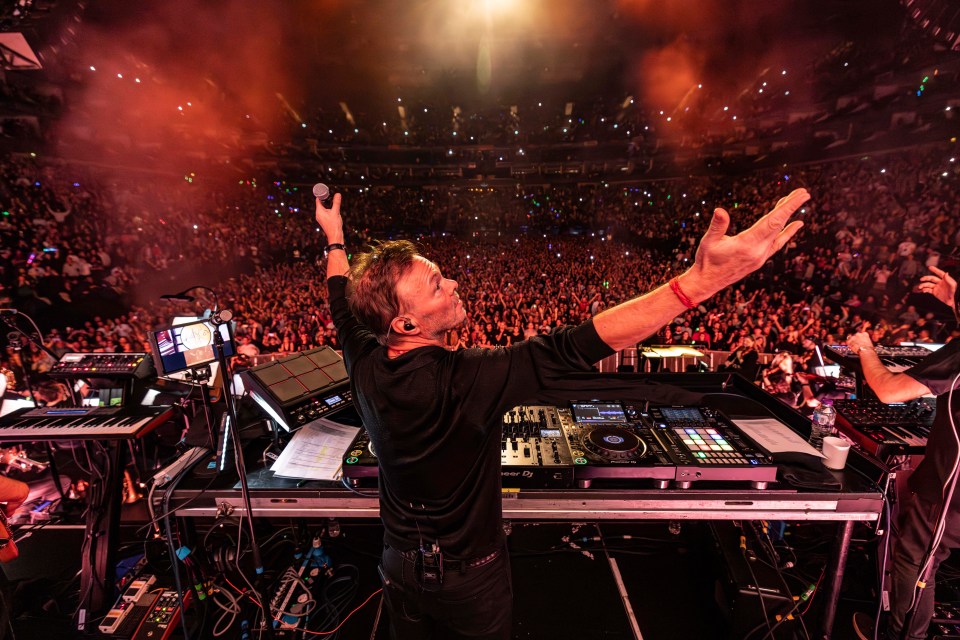 Pete Tong in action with the Ibiza Classics Orchestra