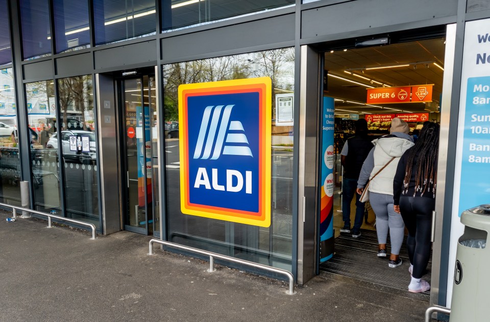 Entrance to an Aldi supermarket.