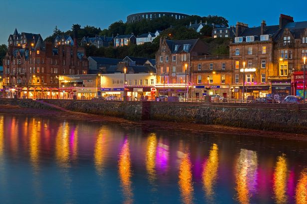 Oban (Scottish Gaelic for The Little Bay) is a resort town in Scotland, United Kingdom. Here there is a famous distillery, which was founded in 1794. It is also an important ferry port to many of the islands of the Inner and Outer Hebrides