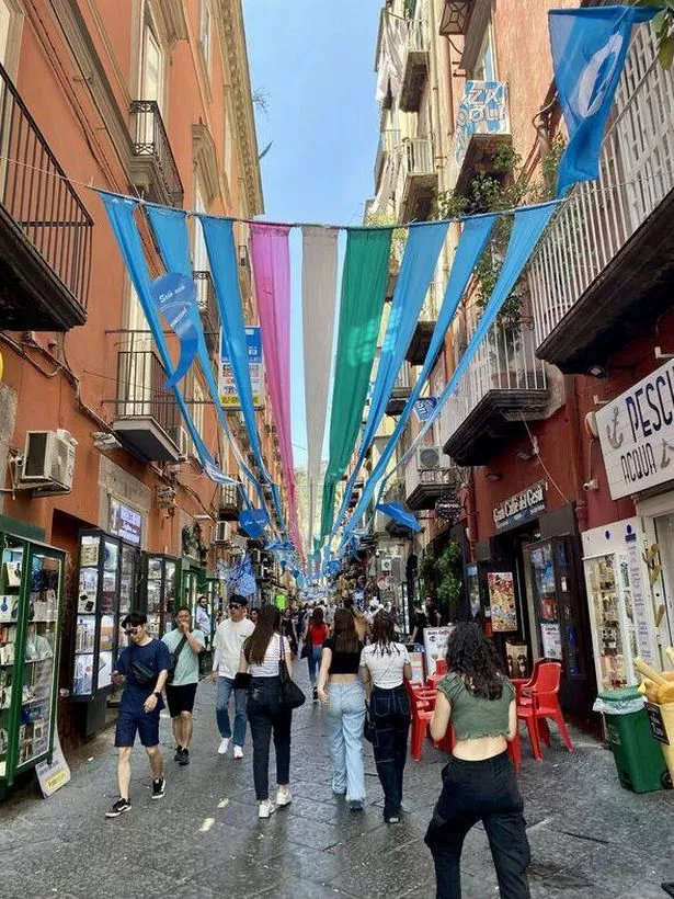 The Spanish Quarter in Naples, full of locals and tourists