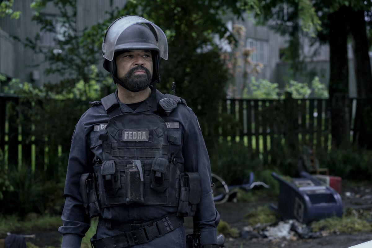 Jeffrey Wright in a FEDRA military uniform