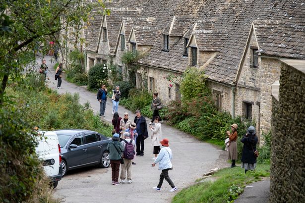 Image of tourists at Arlington Row