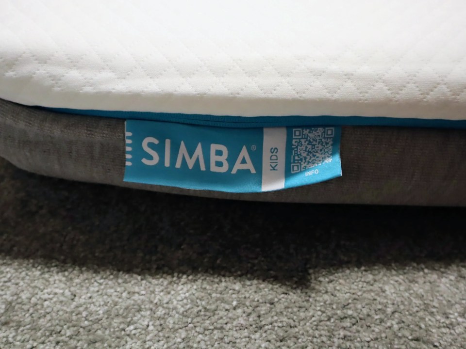 Simba Kids mattress label.