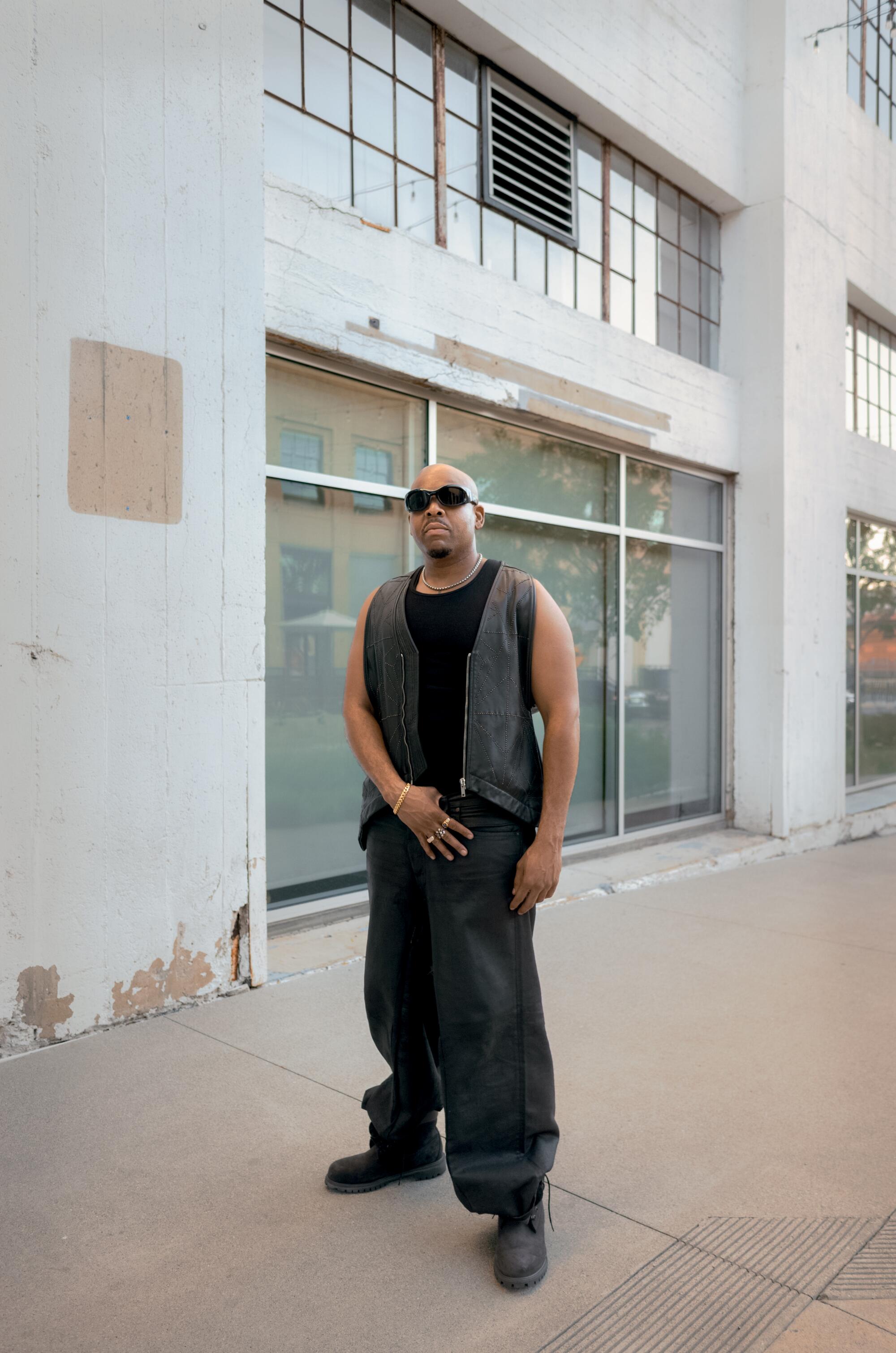 Jay 305.