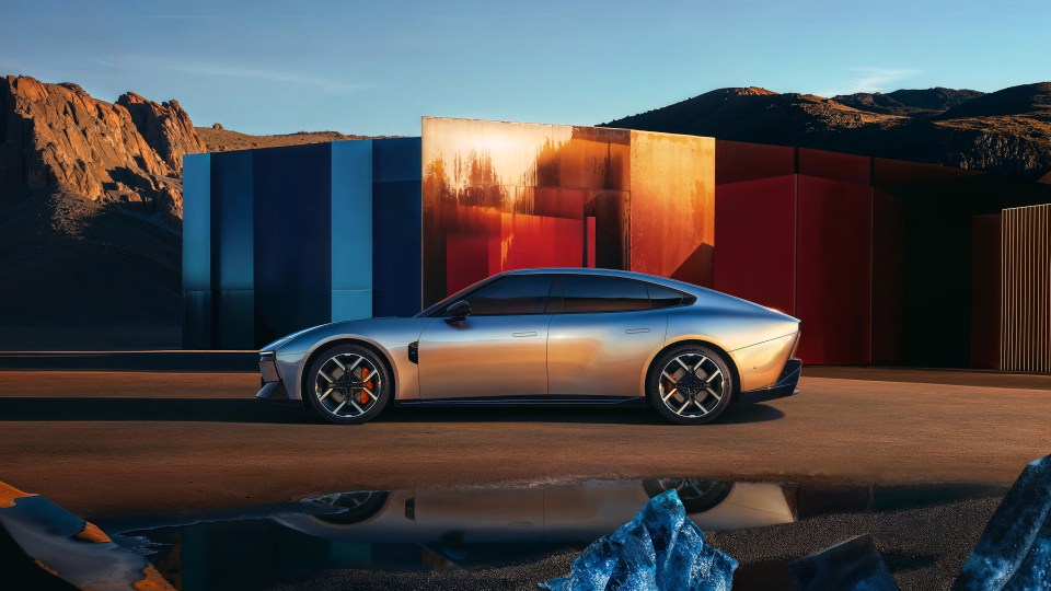 Side profile of the next-generation XPENG P7 sports sedan.