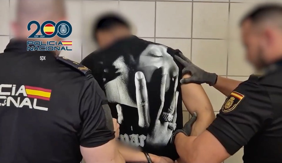 Arrest of a gang member suspect.
