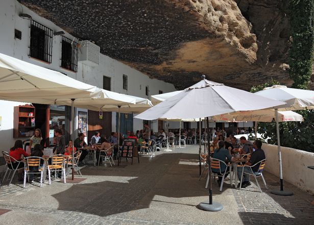 Setenil de las Bodegas is a small village between Ronda and Olvera in the province of Cadiz, Old Town, whose houses were built in the and among the rocks, 
