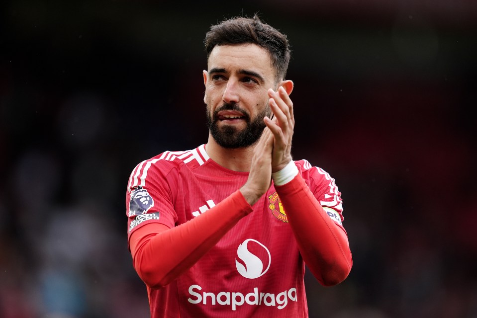Bruno Fernandes of Manchester United applauding.