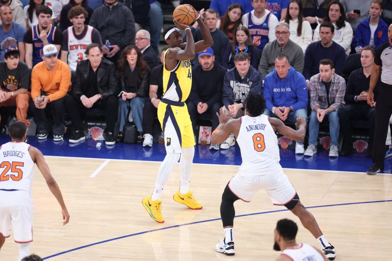 Indiana Pacers forward Pascal Siakam (43) shoots against New York Knicks forward OG Anunoby (8) in the first quarter during game two of the eastern conference finals for the 2025 NBA Playoffs