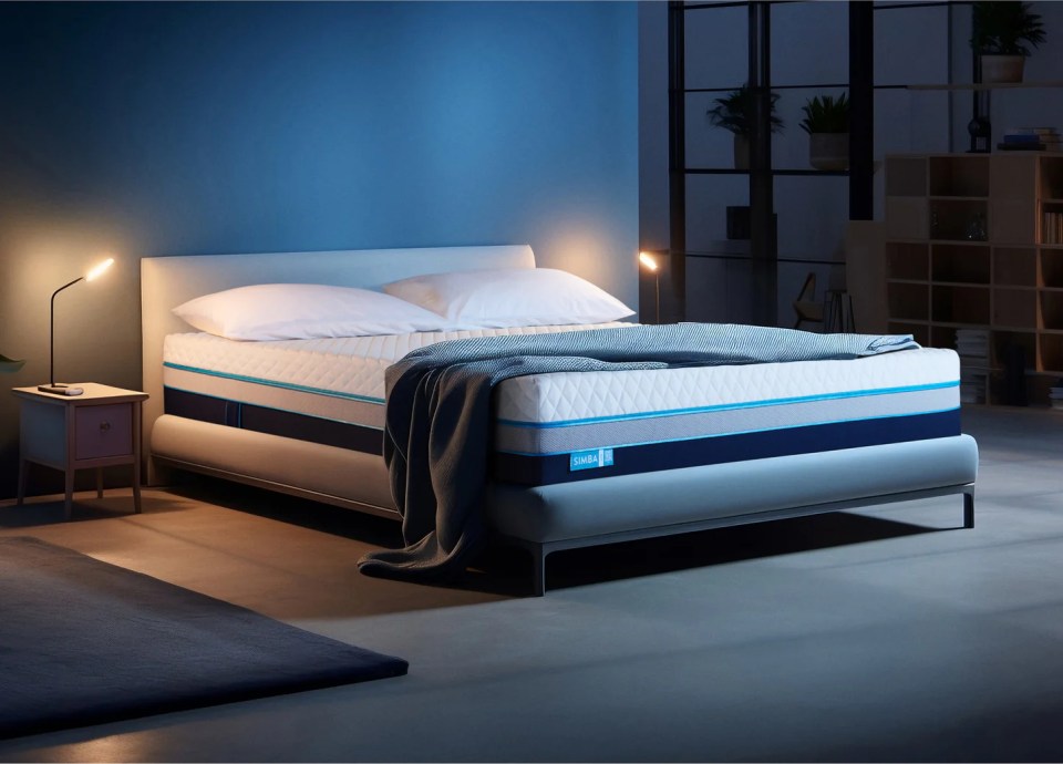 Simba Hybrid Ultra mattress on a bed.