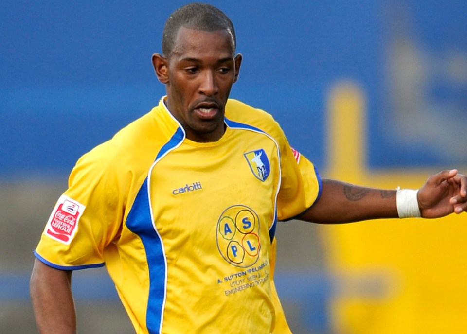 Jefferson Louis, Mansfield Town soccer player in action.