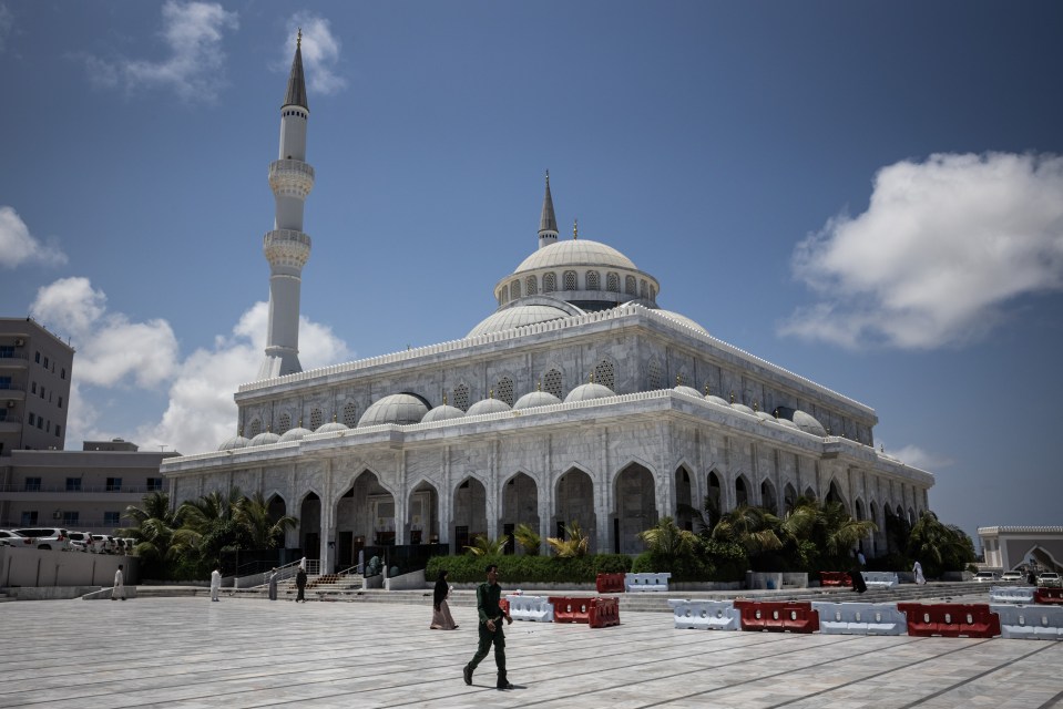 A large white mosque in Mogadishu, Somalia.