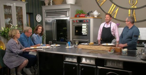James thanked his guests and crew