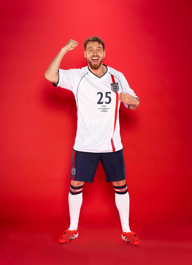 Sam Thompson wears full England strip ahead of Soccer Aid 2025