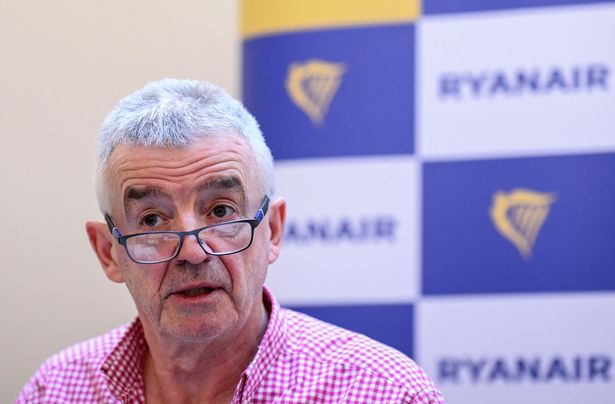 Ryanair boss Michael O'Leary has called on the European Commission to act over flight delays 