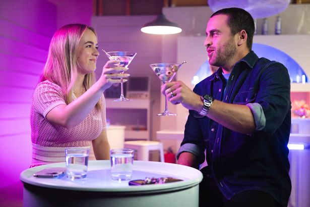 Andrew is on the hunt for information about his biological family. But his proximity to Holly rattles Wendy