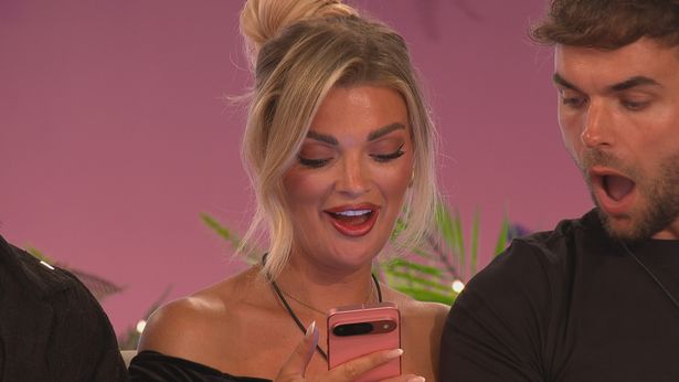It comes after Helena dumped Harry following his decision to kiss Yasmin three times