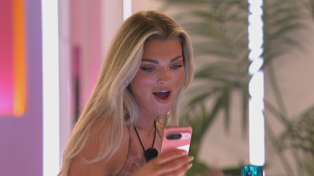 Helena in Love Island