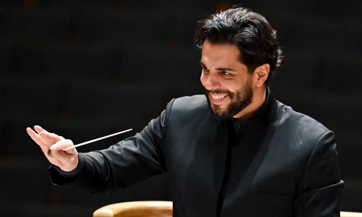 Domingo Hindoyan was named the new music director of L.A. Opera.