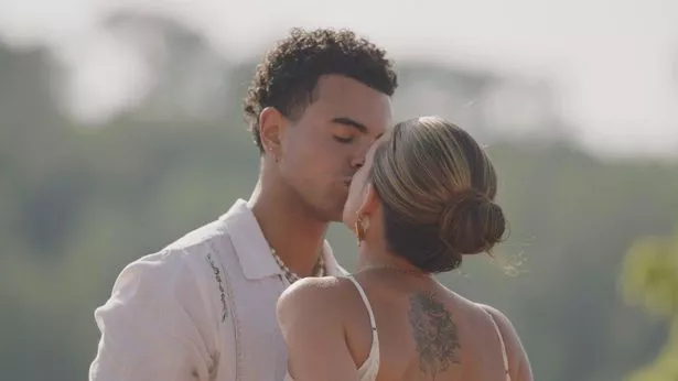 Harrison and Toni rekindled - but some fans weren't convinced 