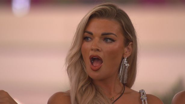 Love Island star Helena was left 'fuming' in Sunday night's episode after Harry went for another chat with new bombshell Angel