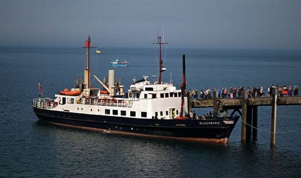  General view of the MS Oldenburg at Lundy Island