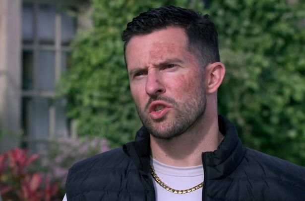 John sets up some drama with Robert's former enemy of sorts Ross Barton