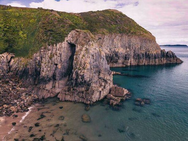 Skrinkle Haven Beach at the Pembrokeshire coast 