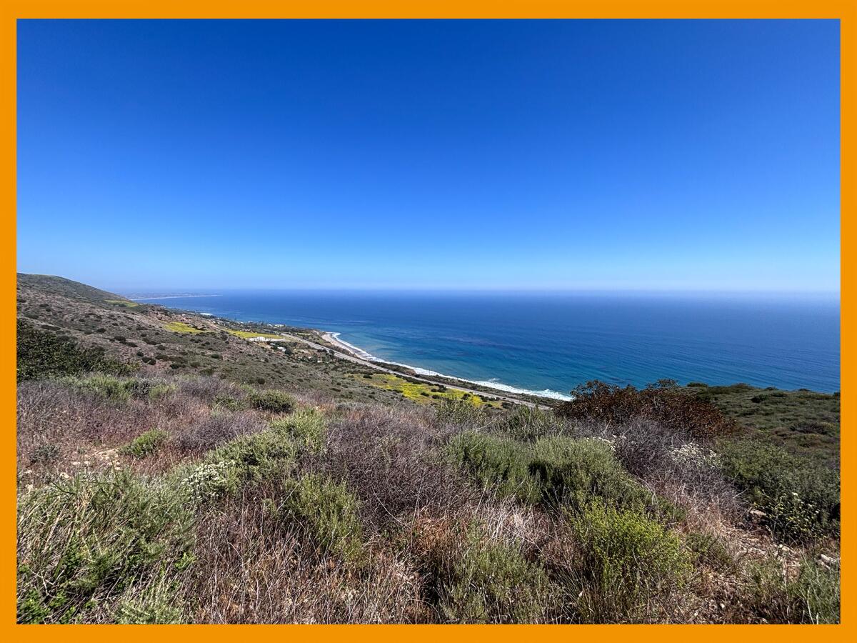 The coastline as seen from the ocean vista lookout point in Leo Carrillo State Park.