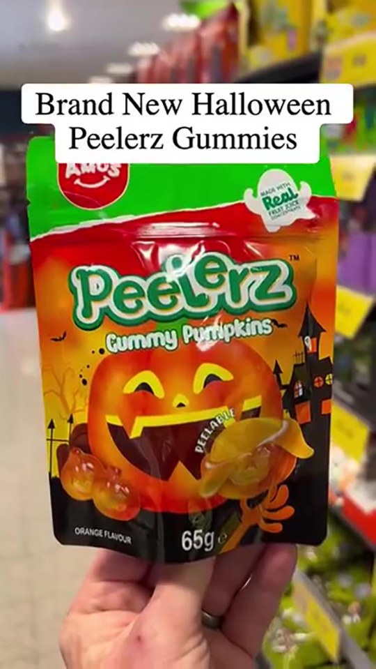 Bag of Peelerz gummy pumpkins.