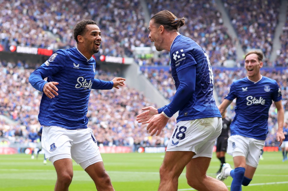Everton players celebrating a goal.