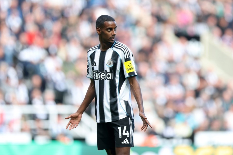 NEWCASTLE UPON TYNE, ENGLAND - MAY 25: Alexander Isak of Newcastle United reacts during the Premier League match between Newcastle United FC and Everton FC at St James' Park on May 25, 2025 in Newcastle upon Tyne, England. (Photo by George Wood/Getty Images)