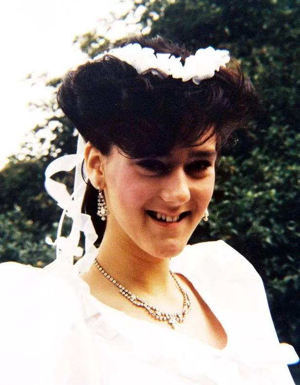  Julie Hogg