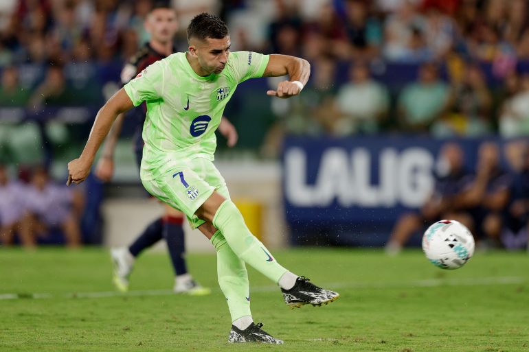 Ferran Torres in action.