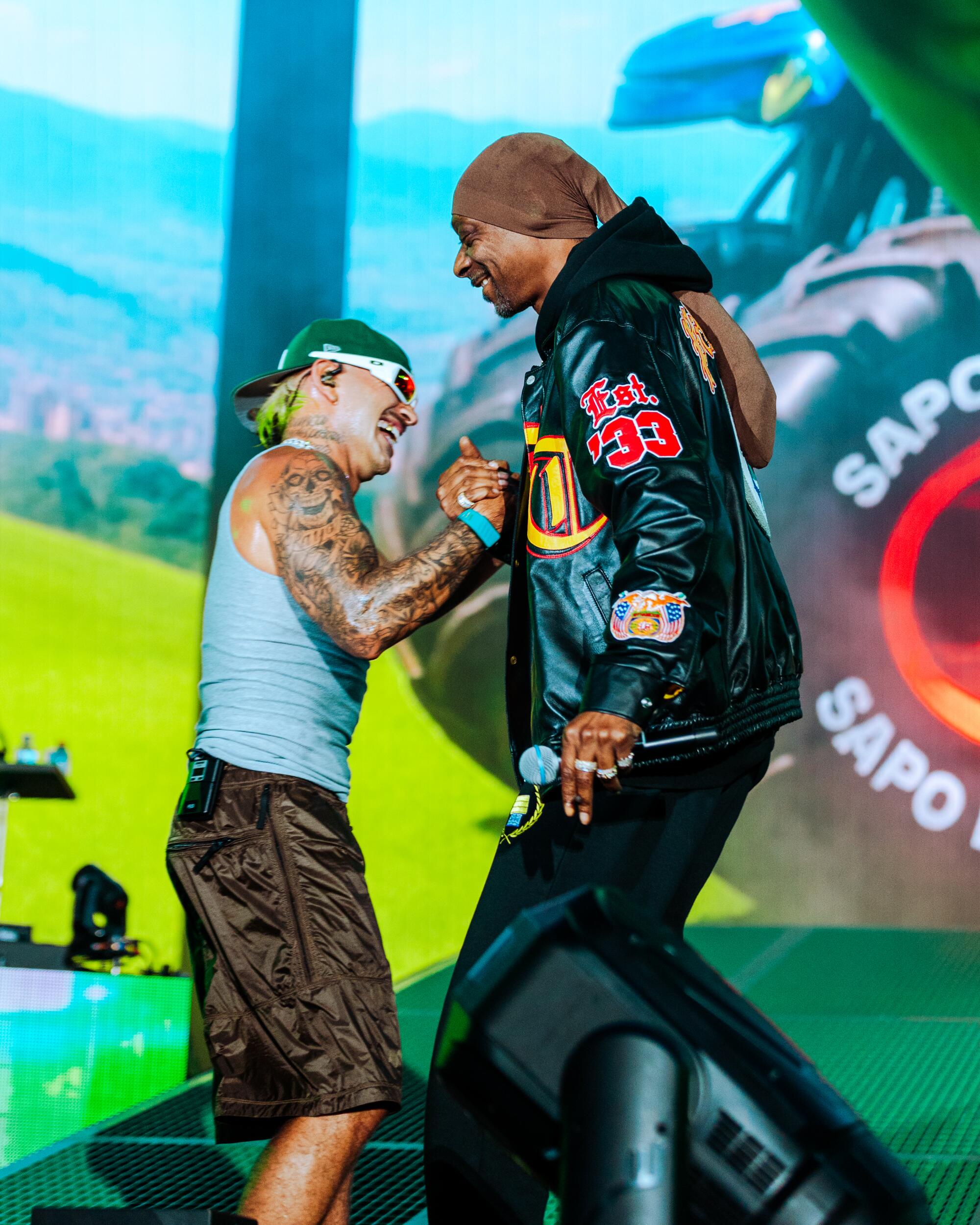 Snoop Dogg appeared to support Colombian singer Feid during his HARD Summer set on Saturday, August 2, 2025.