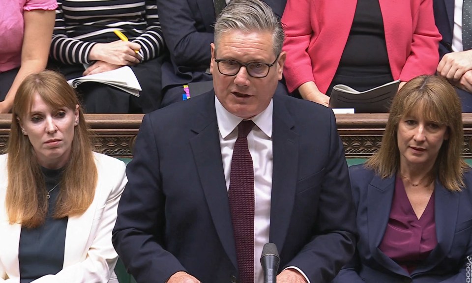 Keir Starmer, flanked by Angela Rayner and Rachel Reeves, at Prime Minister's Questions.