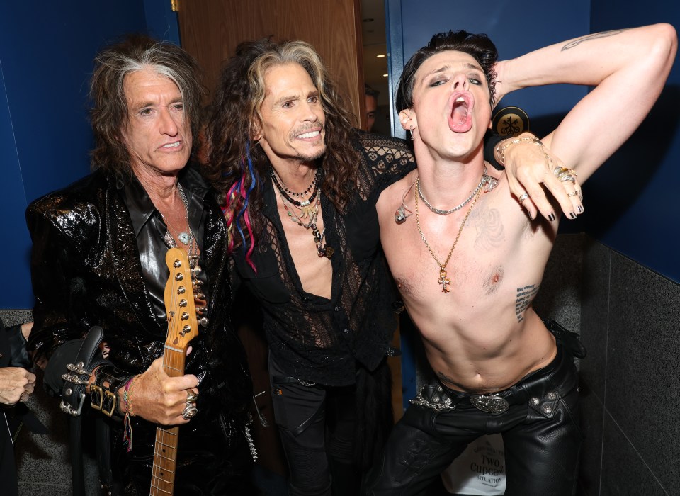 Joe Perry, Steven Tyler, and Yungblud at the MTV Video Music Awards.