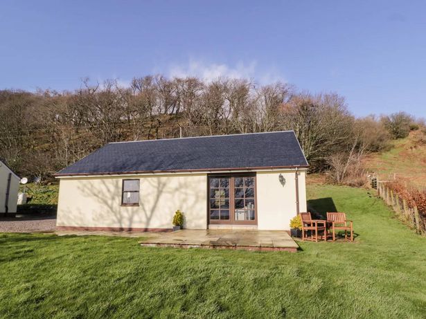Ettrick Cottage exterior
