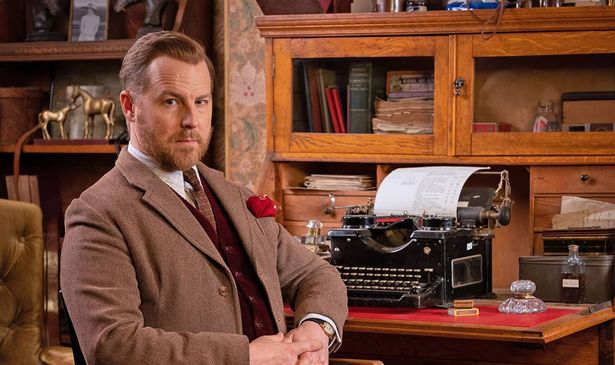 Samuel West as Siegfried Farnon
