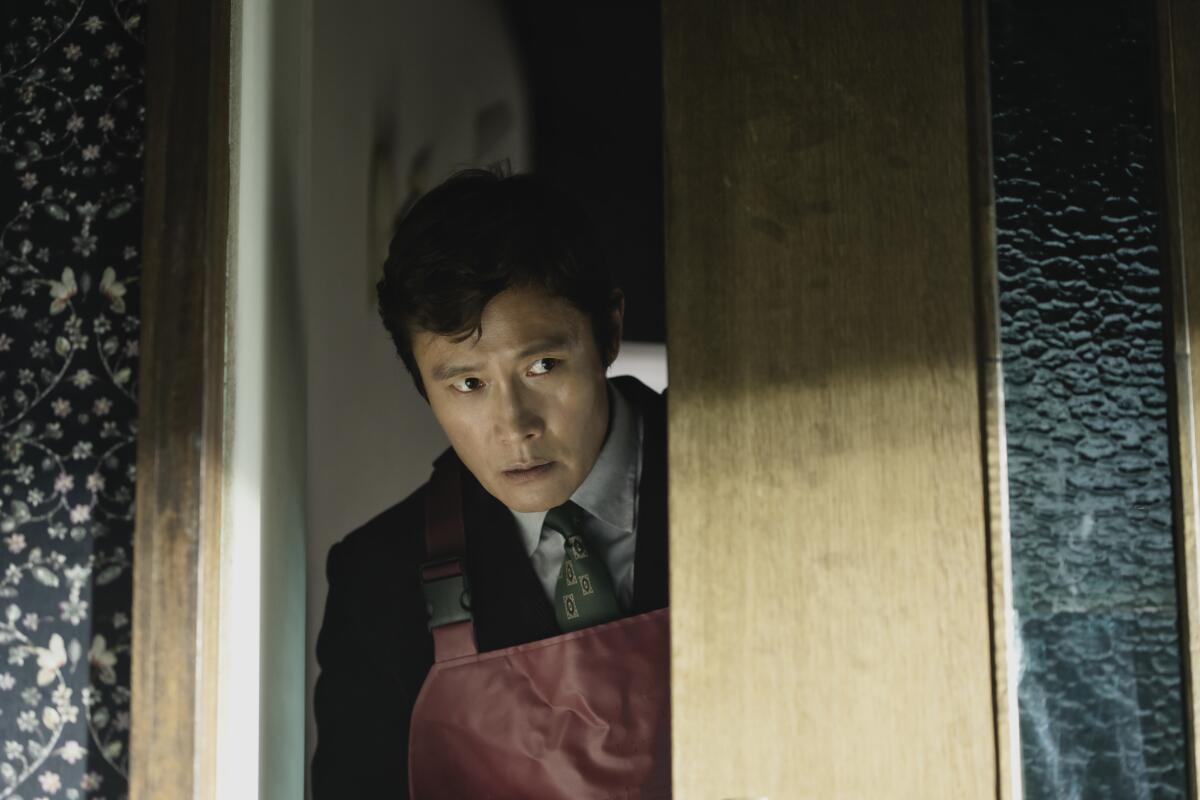Lee Byung-hun in the movie "No Other Choice."