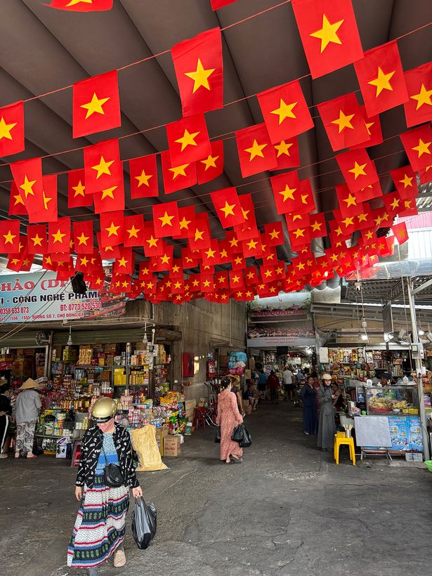 Dong Ba Market