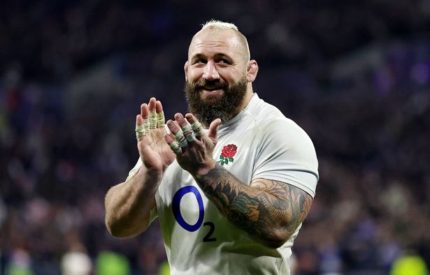 LYON, FRANCE - MARCH 16: Joe Marler of England applauds the fans after the Guinness Six Nations 2024 match between France and England at Groupama Stadium on March 16, 2024 in Lyon, France. (Photo by David Rogers/Getty Images)