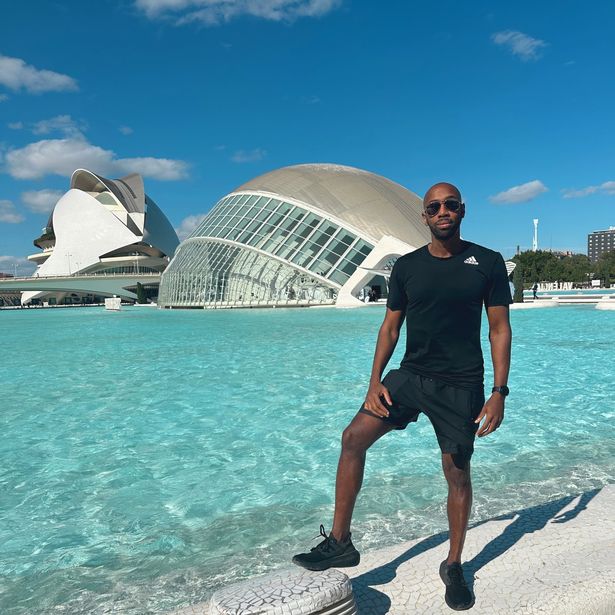WARNING COLLECT IMAGE TAKEN FROM FACEBOOK

NAME: I moved to Dubai for new life - now I’m retired at 39 and live off £138k a year’

Jamal Robinson

LINK: https://www.facebook.com/photo/?fbid=514415044892560&set=gm.2029396770845636&idorvanity=1189088761543112