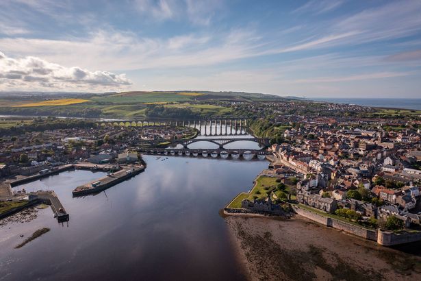 Berwick upon Tweed is a picturesque coastal town in the North East of England on the border of Scotland and England and is a popular tourist attraction with the city walls, numerous bridges and quaint English scenery on the River Tweed.