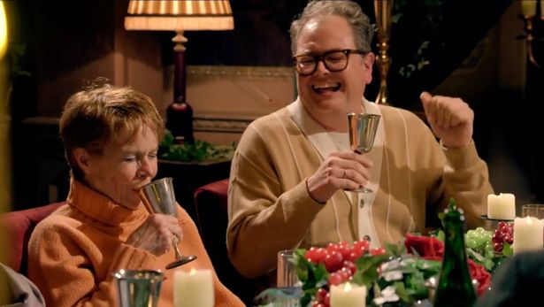 Alan Carr murders Celia Imrie The Traitors